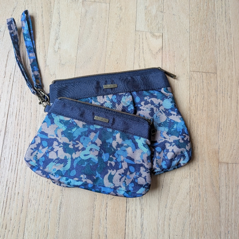 TravelOn Blue Floral RFID Wristlet Bundle